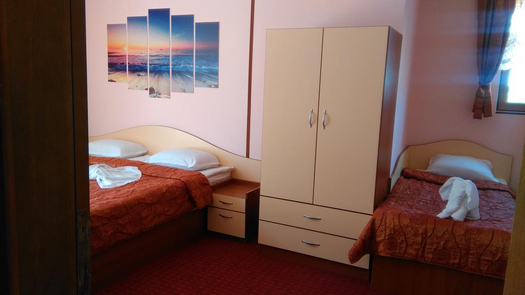 Guest House Aristokrat Obzor Extérieur photo