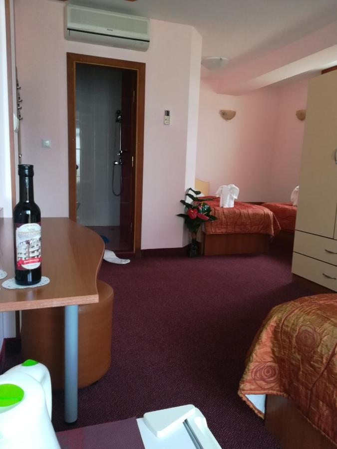 Guest House Aristokrat Obzor Extérieur photo